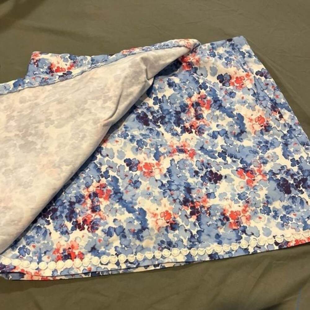Crown  and Ivy skirt  size 8 - Picture 2 of 4